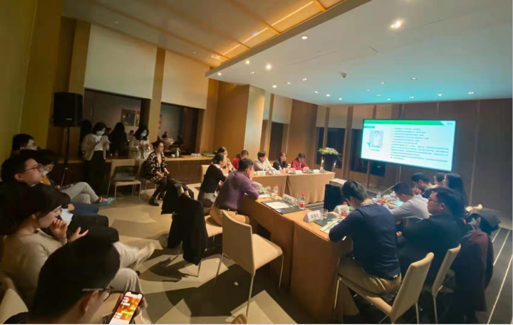 图4.2021年11月24号广州抗癌协会巾英分会肿瘤免疫治疗MDT结直肠癌治疗团队研讨会 (1000x633).png